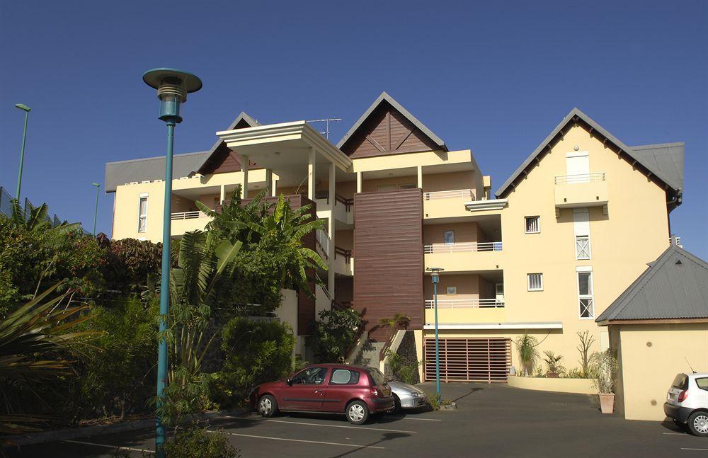 Le Kerveguen Hotel Saint-Gilles-les Bains Bagian luar foto