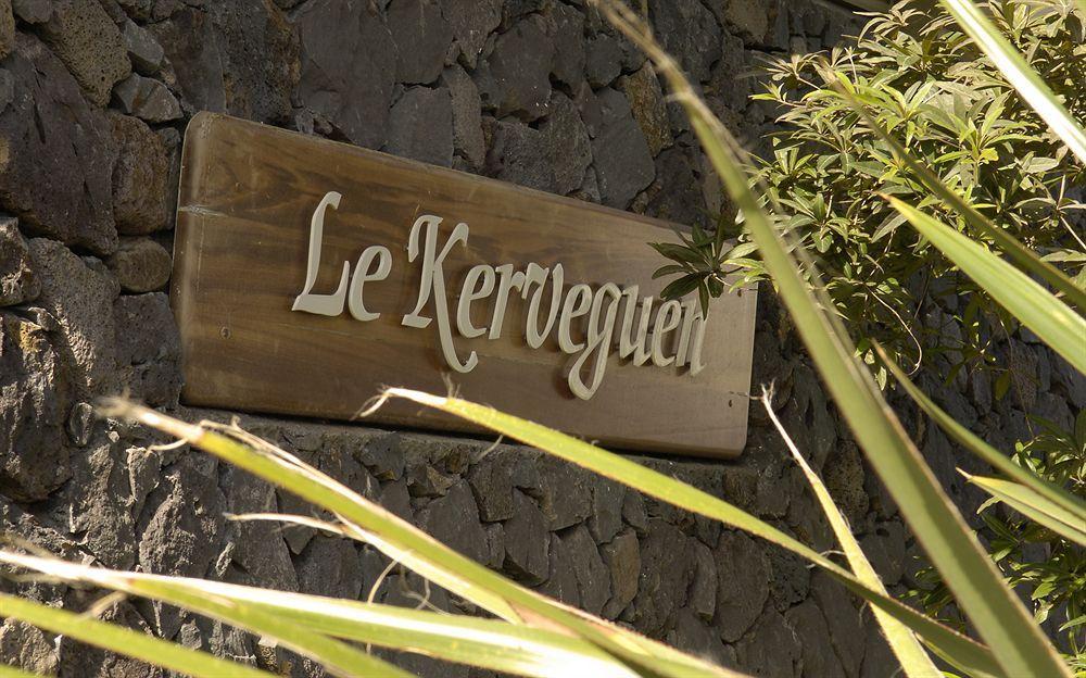 Le Kerveguen Hotel Saint-Gilles-les Bains Bagian luar foto