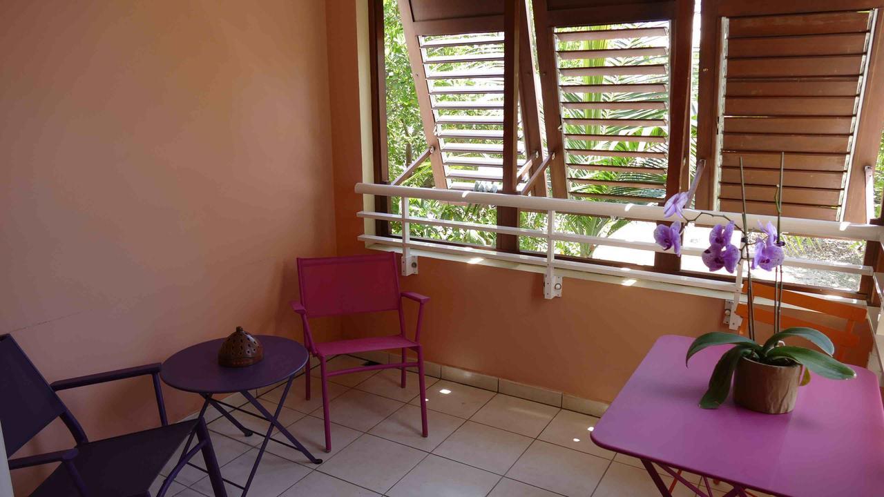 Le Kerveguen Hotel Saint-Gilles-les Bains Bagian luar foto